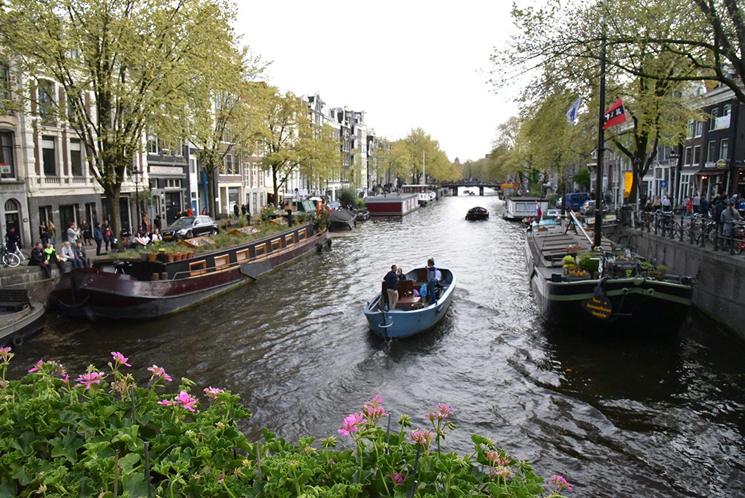 faire une balade en bateau à Amsterdam, activité incontournable