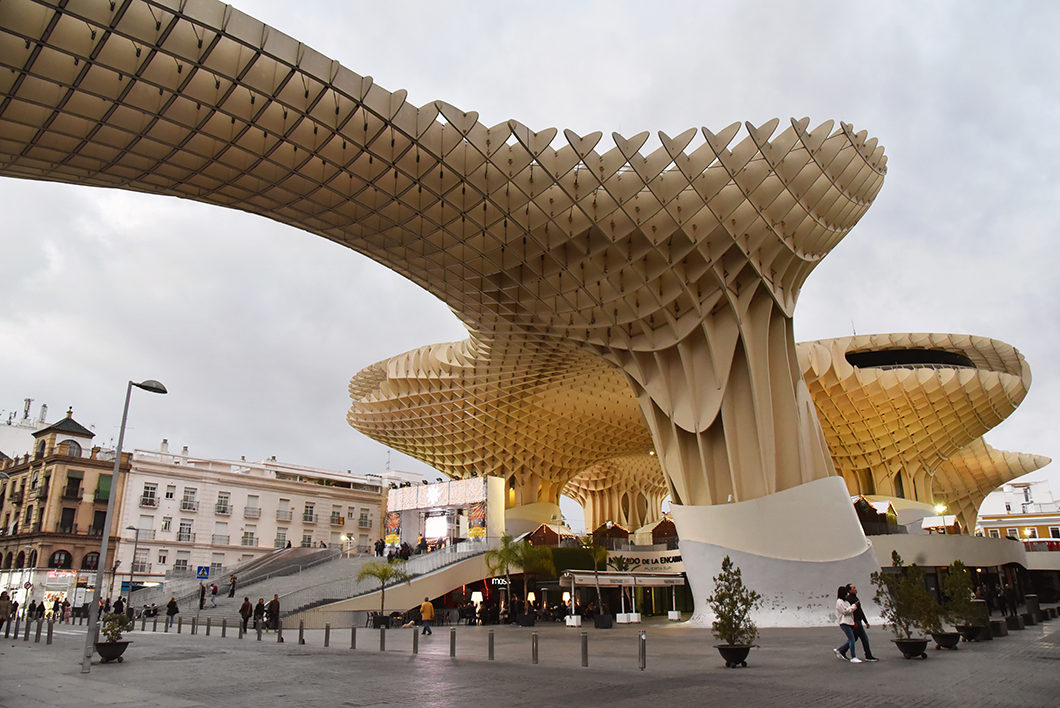 Le Metropol Parasol, endroits incontournables à Séville en Espagne