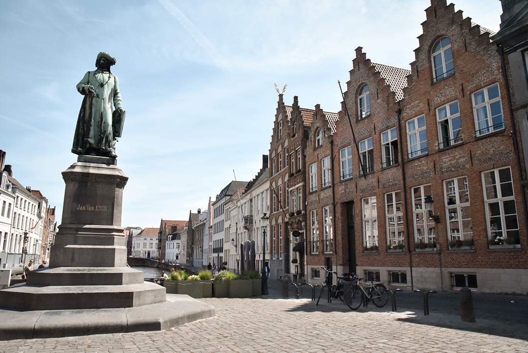 Jan Van Eyck Square, visite incontournable à Bruges