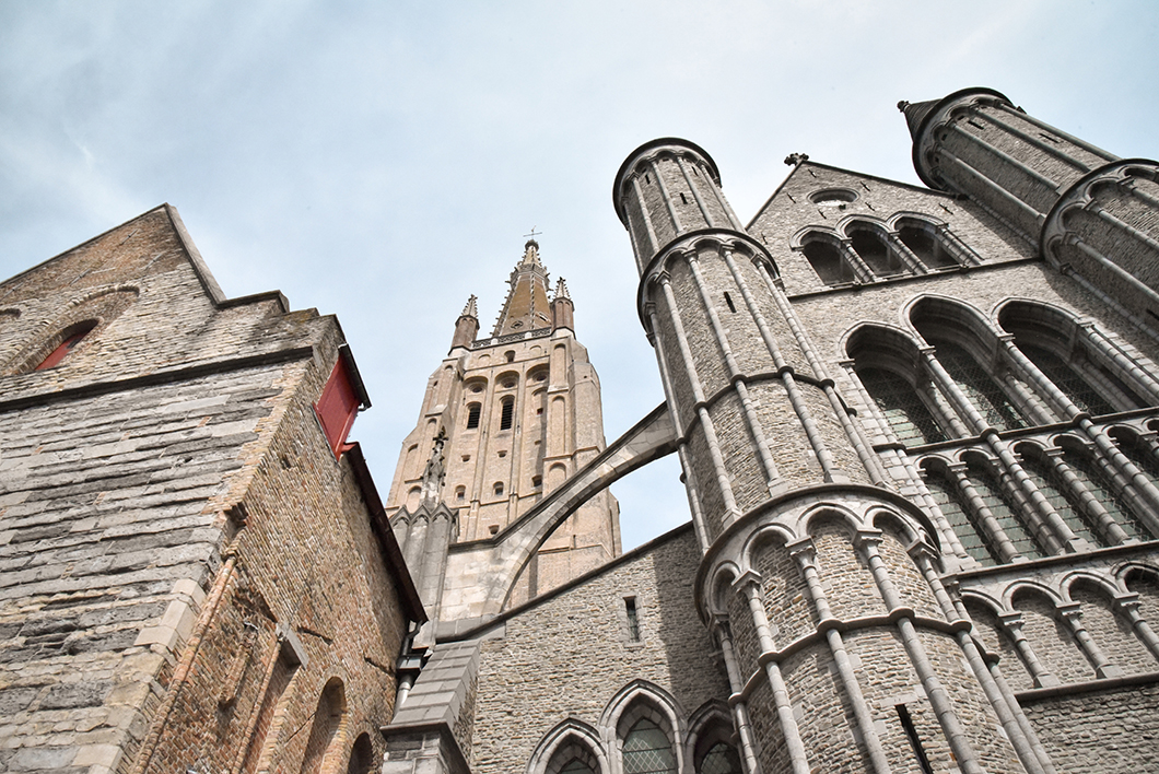 L’Église Notre-Dame, incontournable à visiter à Bruges