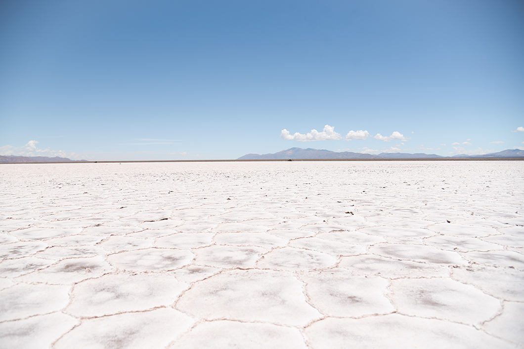 Points de vue sur le désert de sel en Argentine