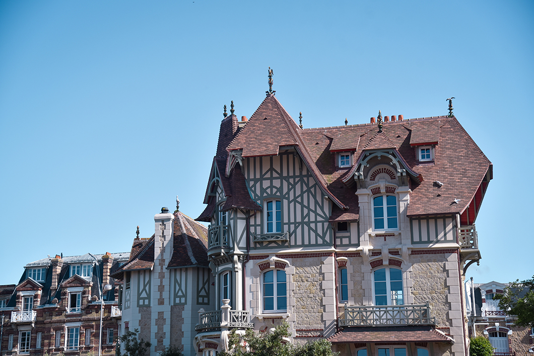Que faire à Deauville ? Admirer les jolies villas normandes