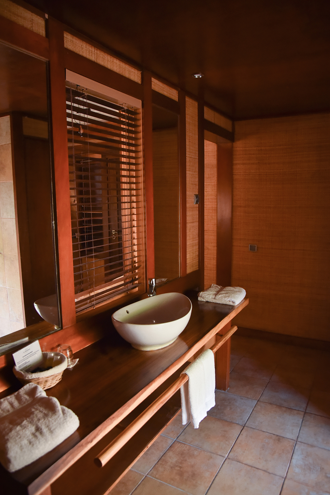Salle de bain à l'hôtel le Mahana à Huahine